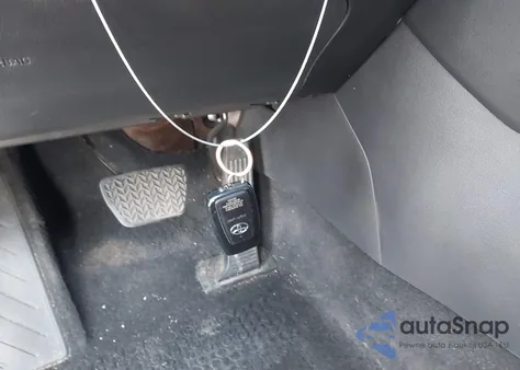 2022 Toyota Rav4 Xle z USA, uszkodzony, nr VIN 2T3P1RFV6NW308439